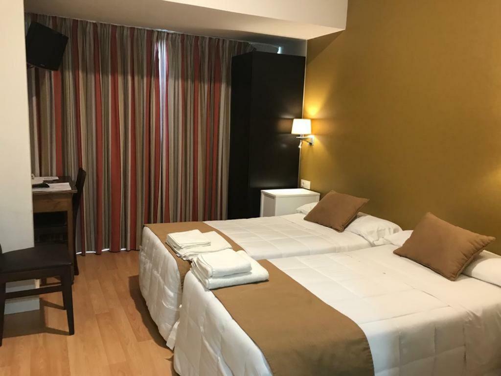 Hotel Moya Navalmoral De La Mata Eksteriør bilde