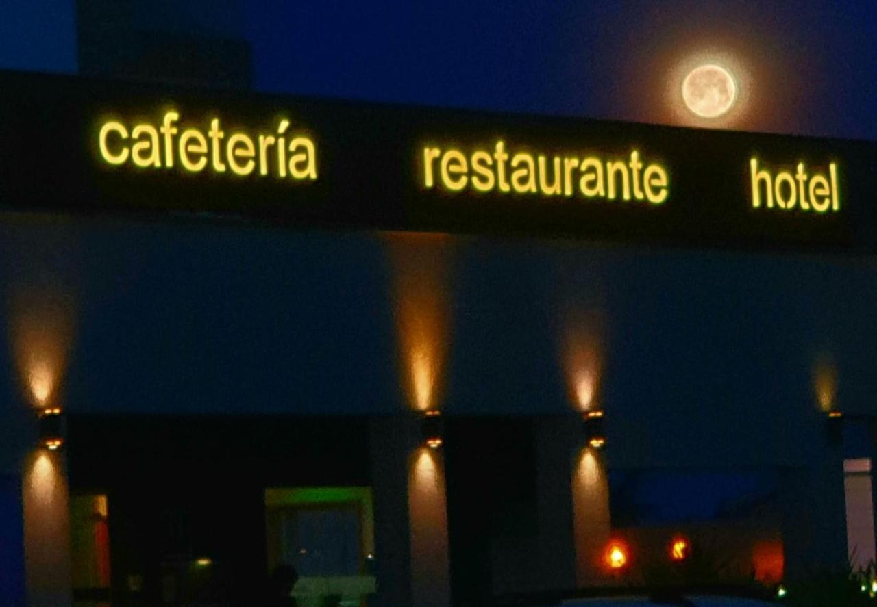 Hotel Moya Navalmoral De La Mata Eksteriør bilde